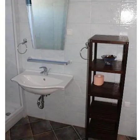 Pranic Apartman Vir